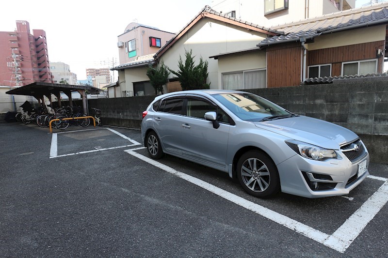 ST百道スイーツ 駐車場