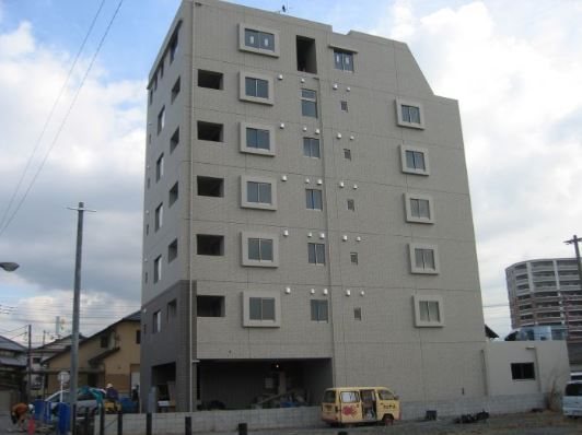 ソレイユユニバ通り 外観