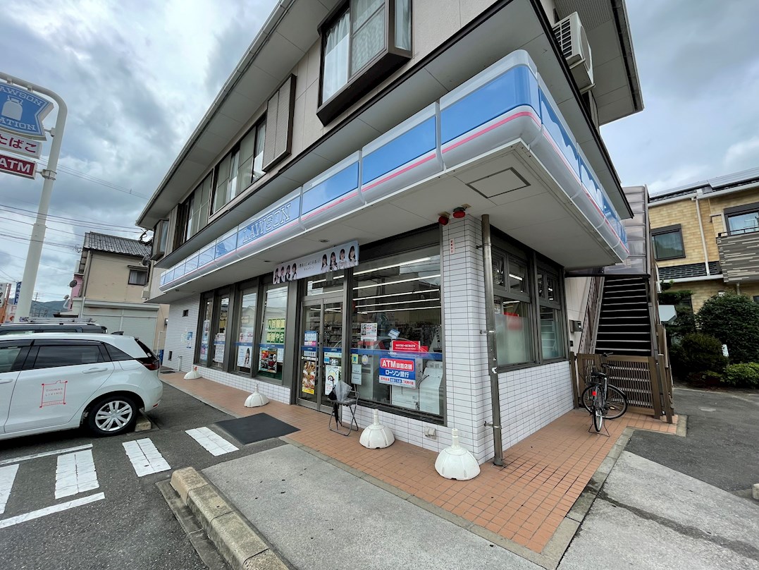 ウッドハーツ コンビニ