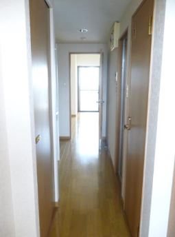 インヘリッツ田原  玄関