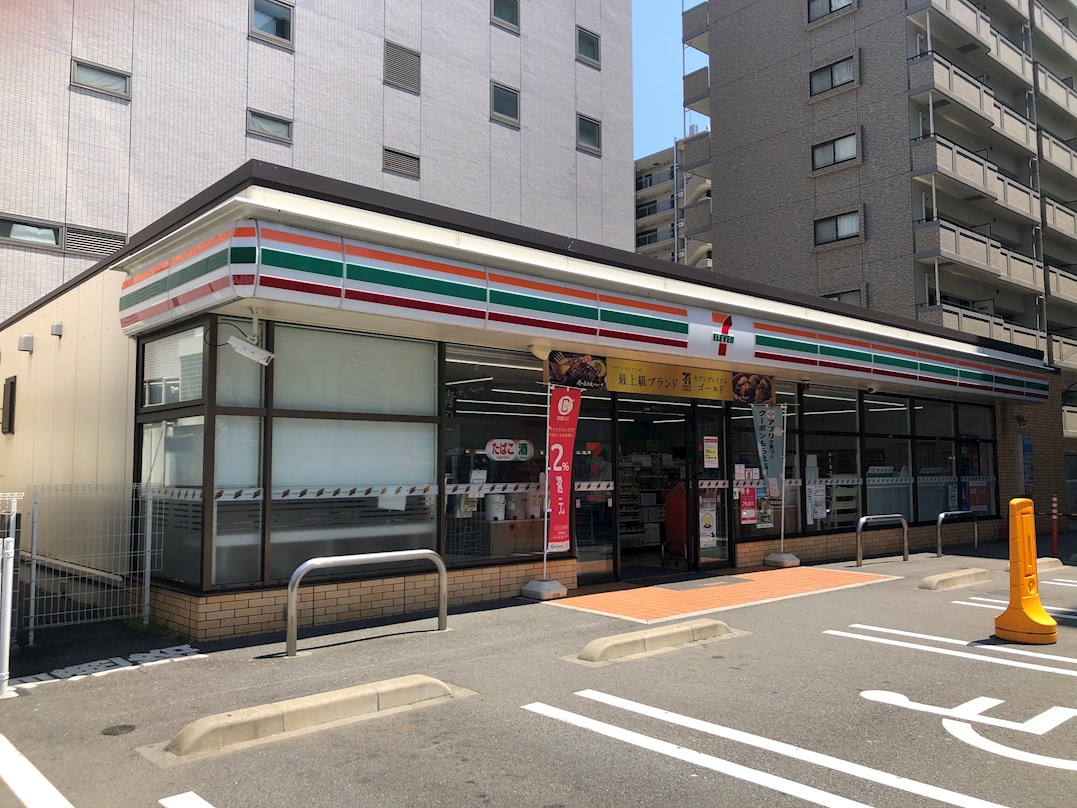 エステート・モア・浄水通り コンビニ