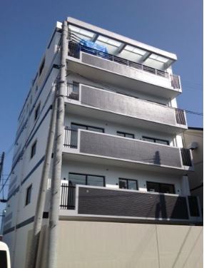 West Court　DR ベランダ