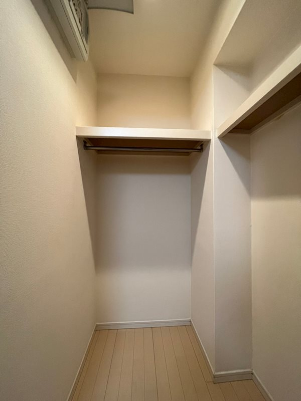 サーパス西新二丁目  収納