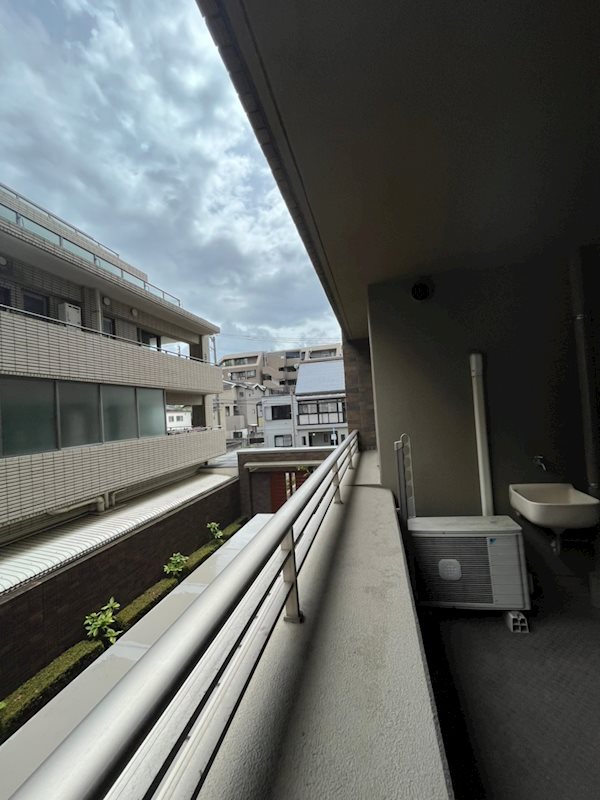サーパス西新二丁目  ベランダ