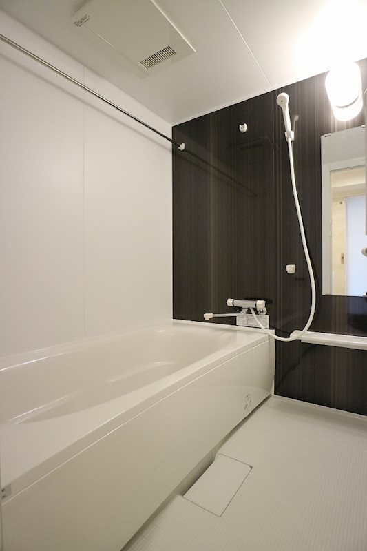 CINQ IWASE BLD 風呂画像