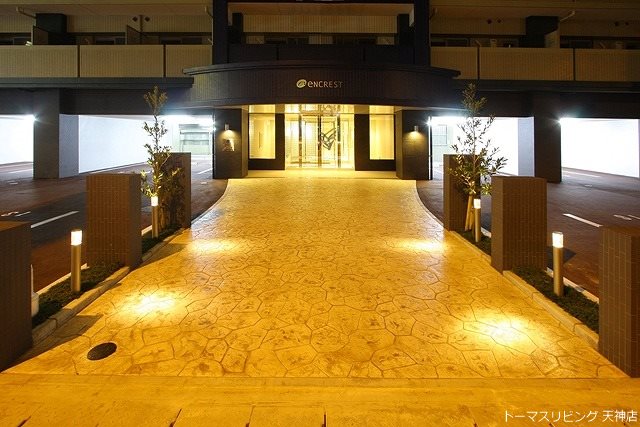 エンクレスト日赤通り エントランス