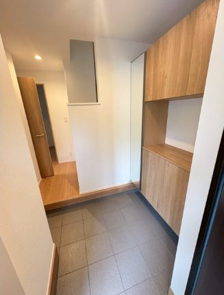 春日原南町４丁目戸建  玄関