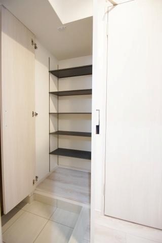 アルティザ平尾 収納
