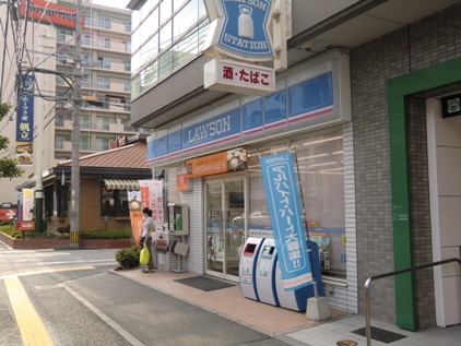 エステート・モア・シャトー薬院 コンビニ