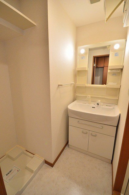 スカイシャトレ柚須 洗面所