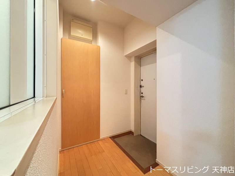 オーテモンウェルリバーテラス 玄関