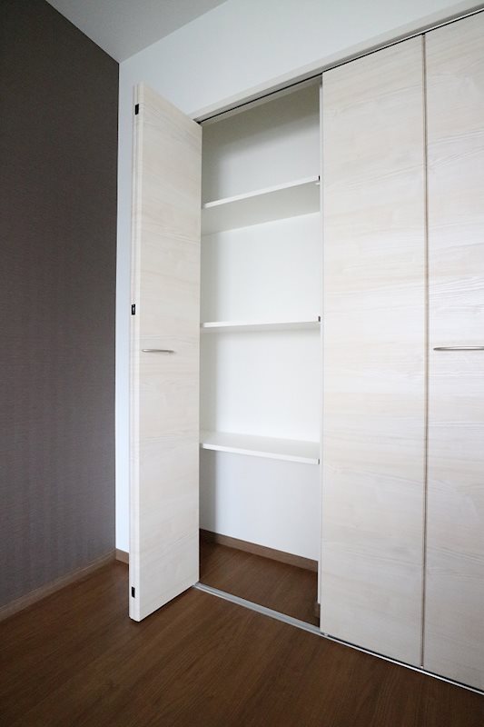 CINQ IWASE BLD 玄関