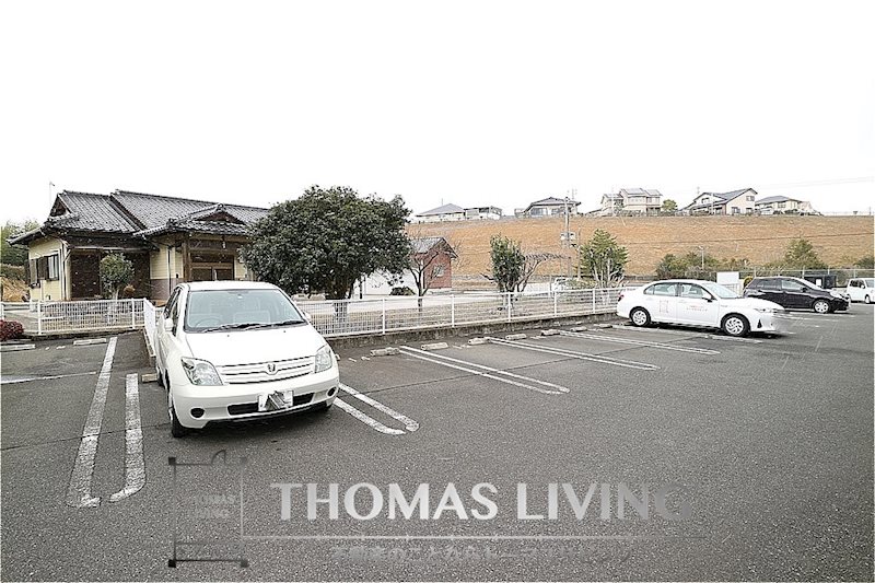 アンバーキャッスルA 駐車場
