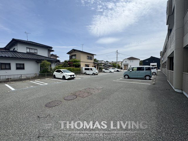 ボヌール新宮 駐車場