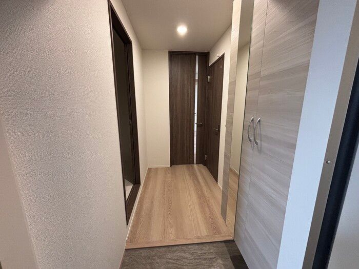D-ROOMプラーナ 玄関