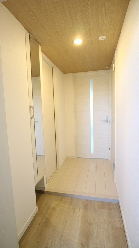 アヴァンセ千早 玄関