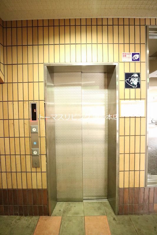 エース五番館 ロビー