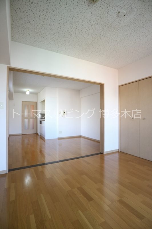 エース五番館 リビング