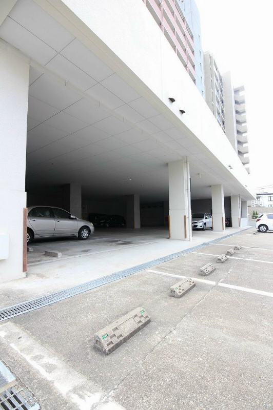 駅南第１ケイコービル 駐車場