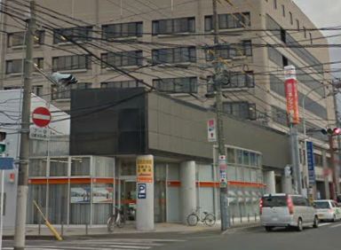 ヴェルヌーブ A棟 銀行