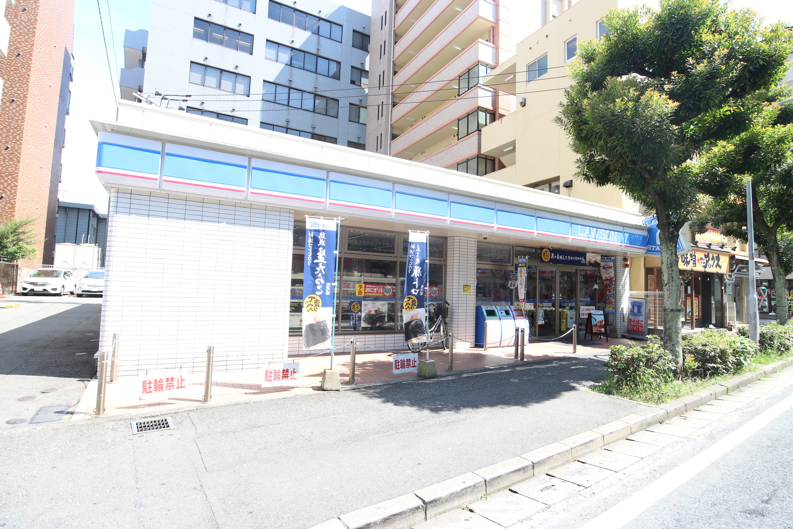 RJRプレシア大橋駅前 コンビニ