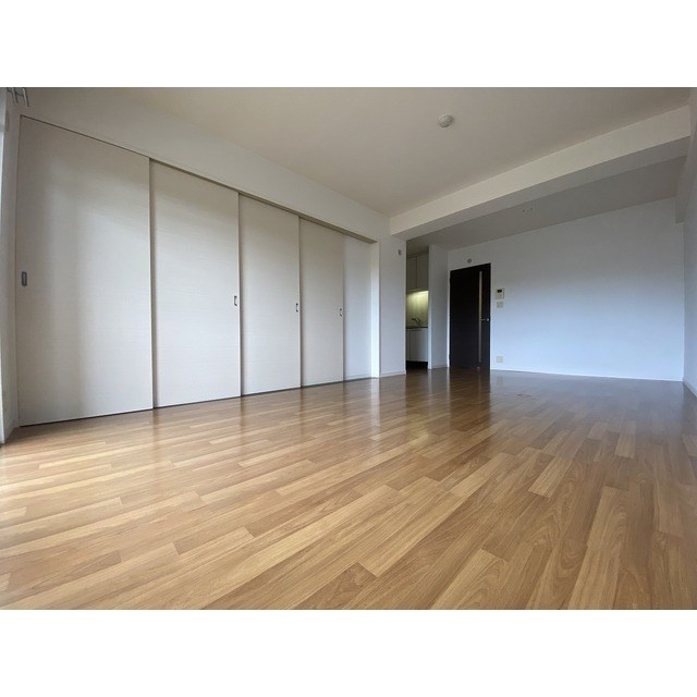 麟館 リビング