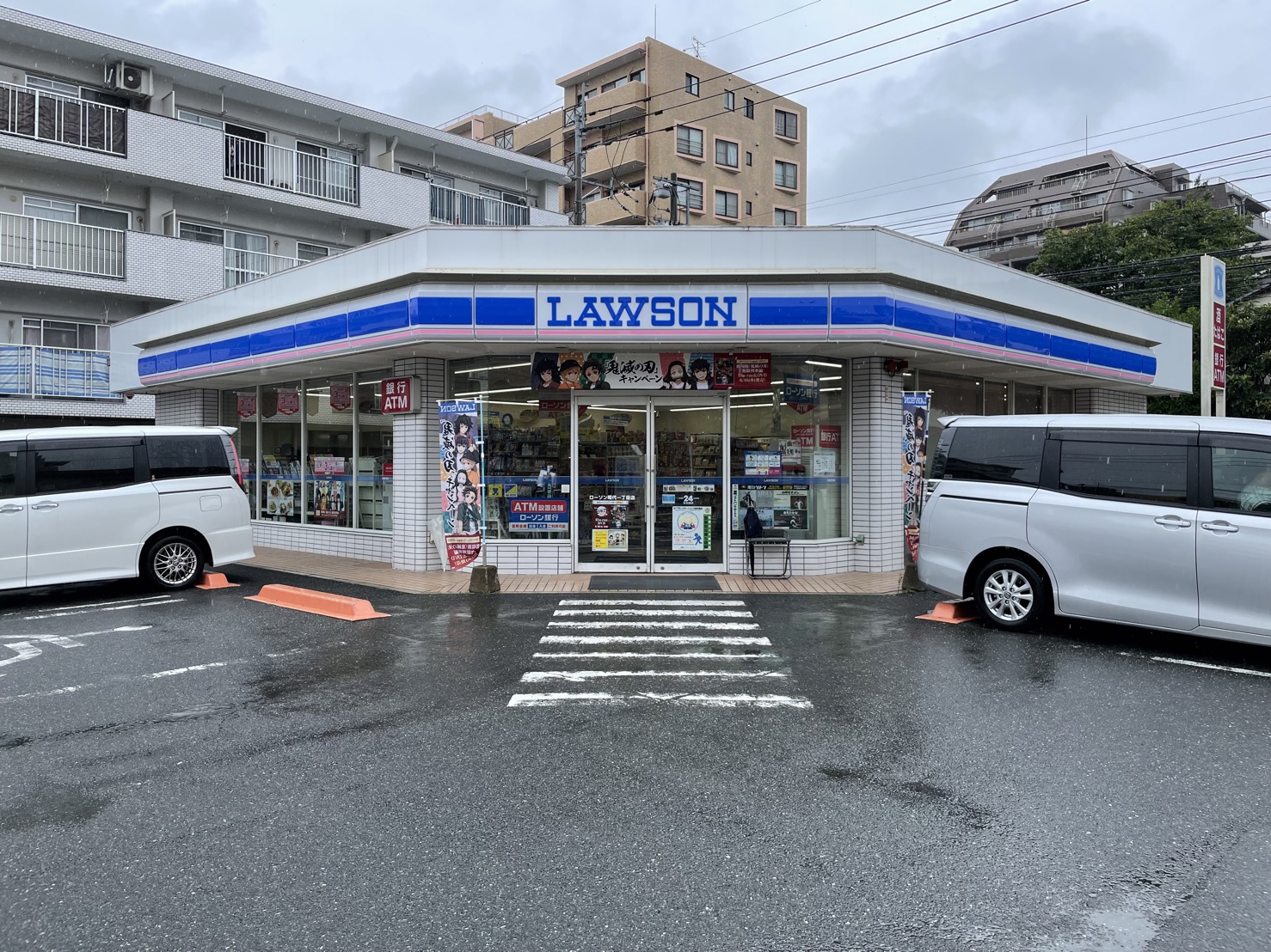 パグーロ西新南 コンビニ