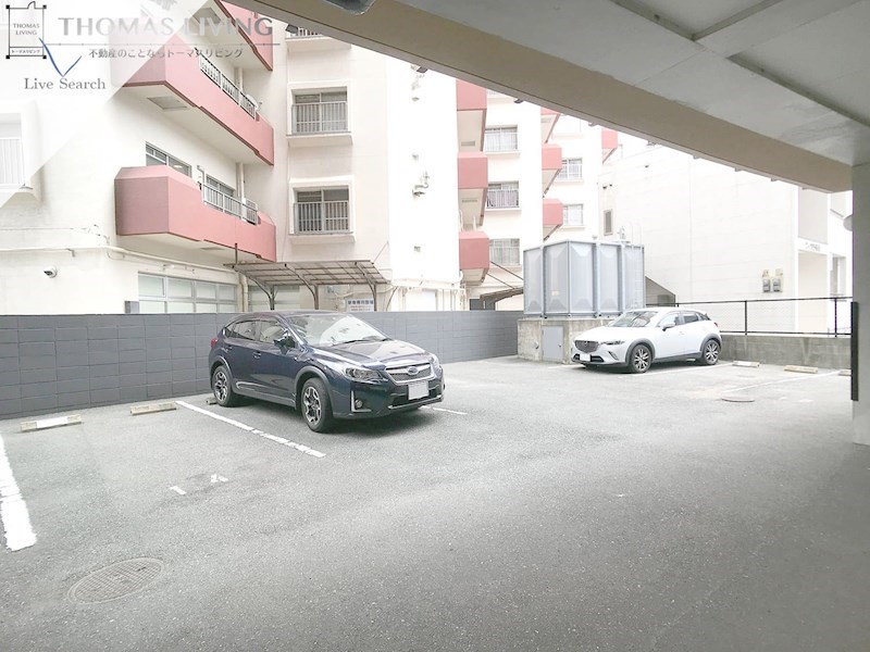 エンクレストけやき通り 駐車場