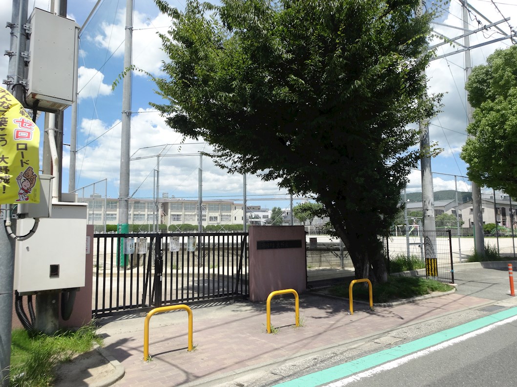 マーメゾン 小学校