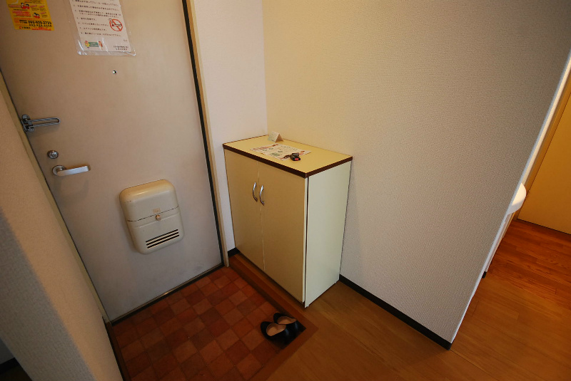 カーサ壱番館 玄関