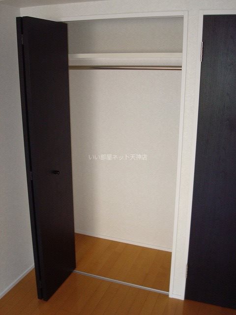 エンクレスト赤坂弐番館 収納