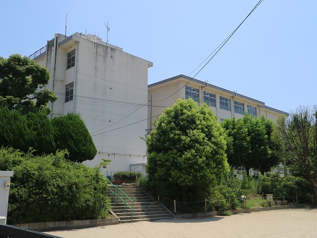 Coco Terrasse 平和 小学校