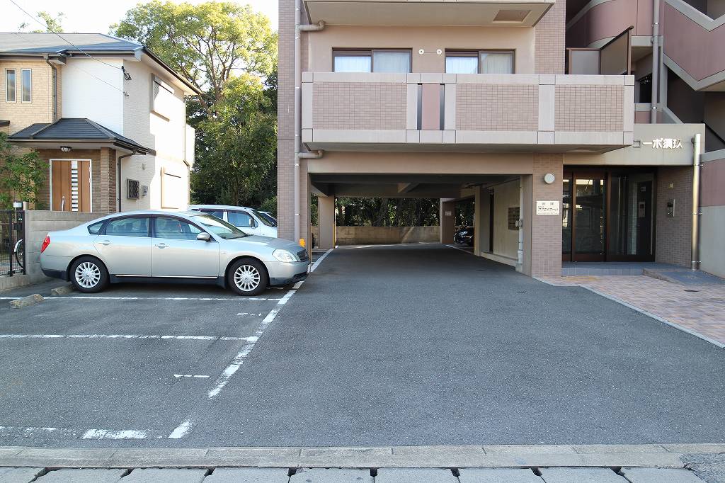 サンコーポ須玖 駐車場