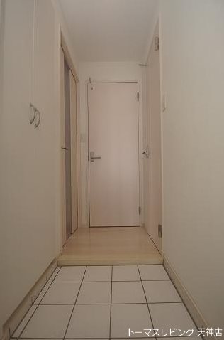 ラミナスコート 玄関