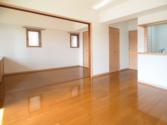 福岡県福岡市早良区荒江２丁目 リビング