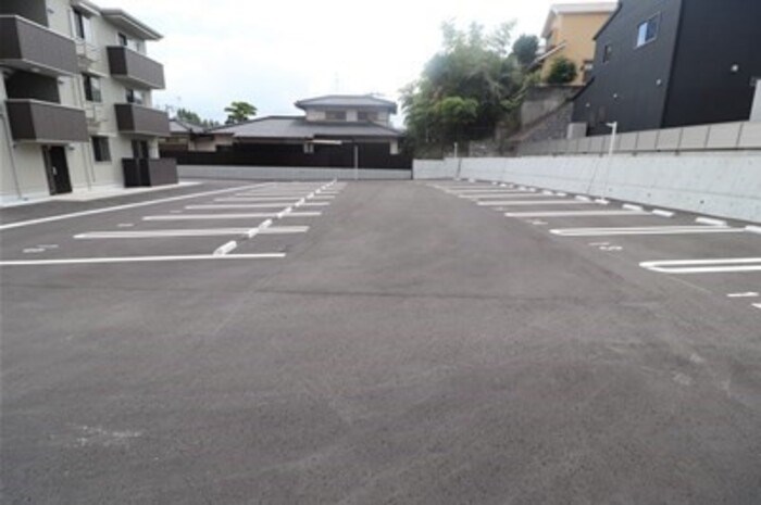 エルドラード上長尾  駐車場