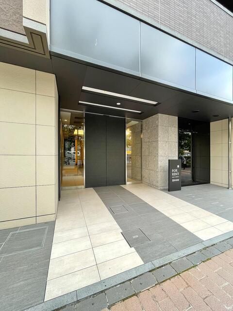 RJRプレシア天神サウス エントランス