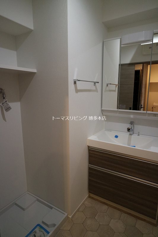 ラクラス博多 洗面所