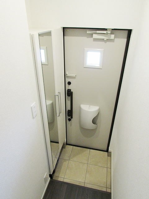 福岡県福岡市南区塩原４丁目 玄関