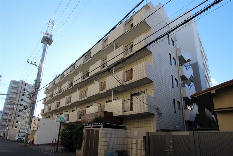 ヴィラ・タルタルーガ 303号室 外観