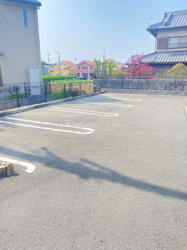 アミティエ 駐車場