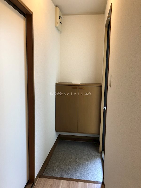 サンモール北花田B 玄関