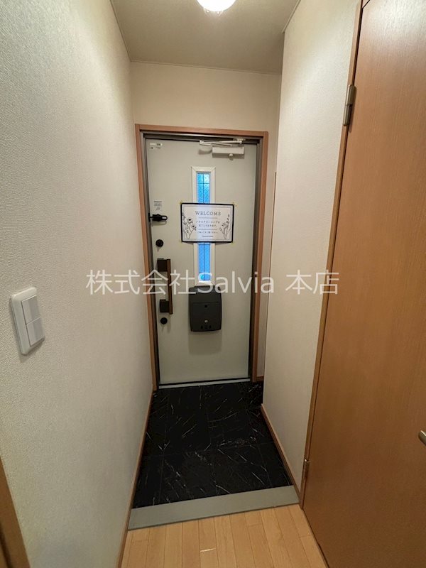 メゾングランデ 玄関