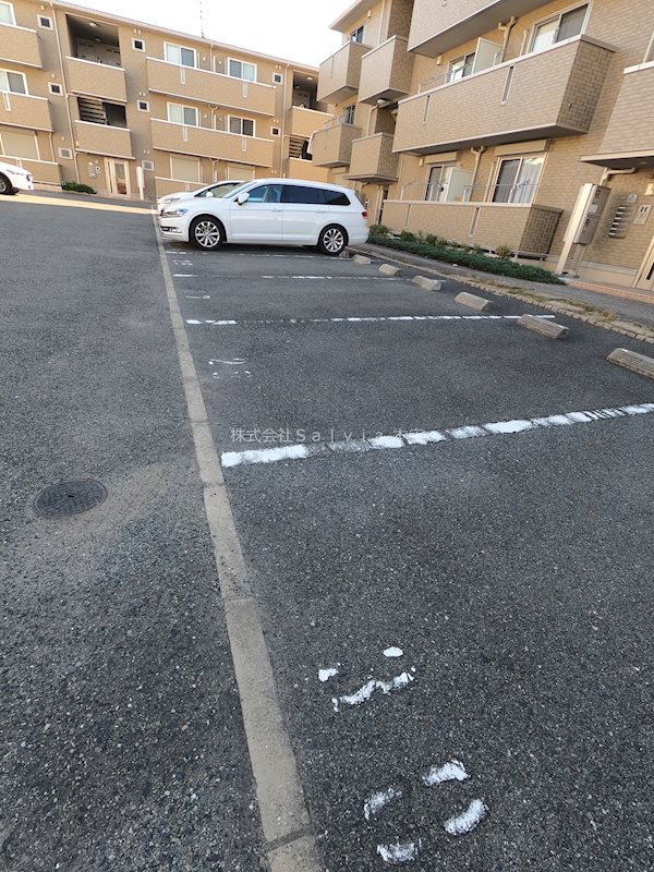 テ　キューロ　クアトロ 駐車場