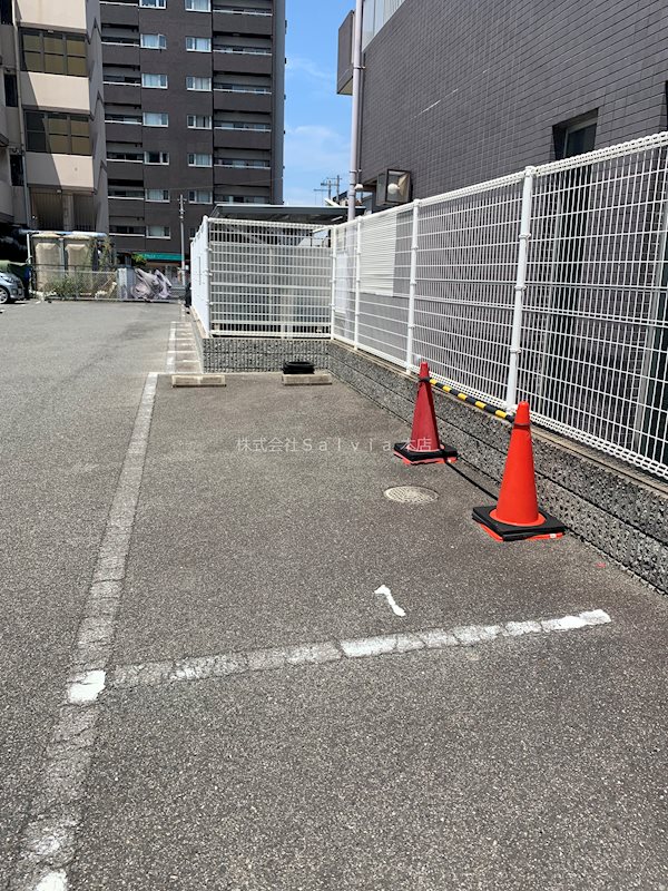ユーサンハイライズ 駐車場