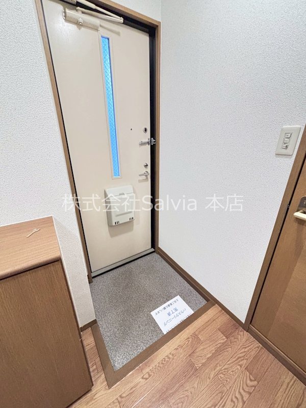 ブランドール 玄関