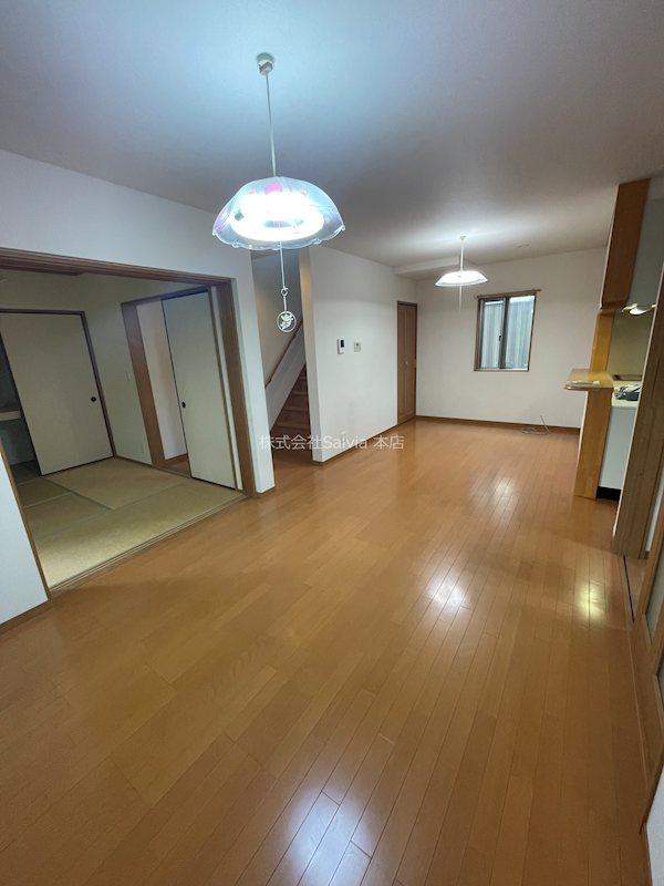 稲葉町貸家 リビング