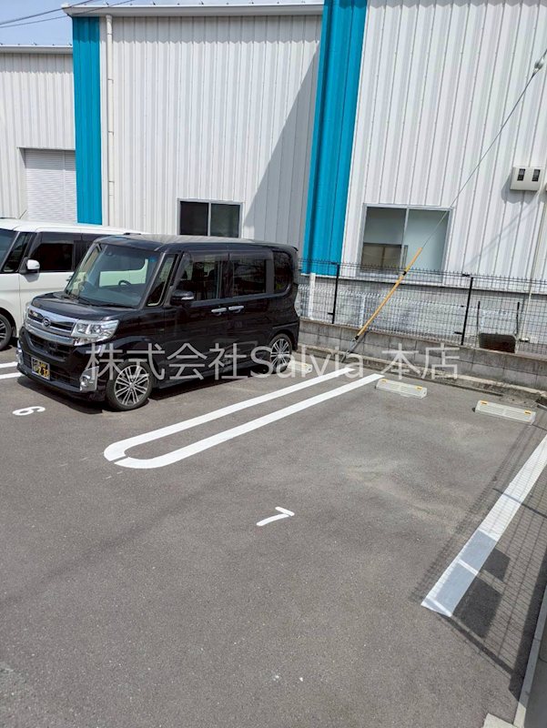 ノース・コート 駐車場
