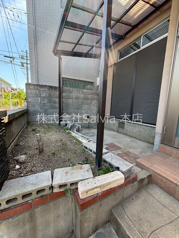日置荘西町IKKENYA 庭