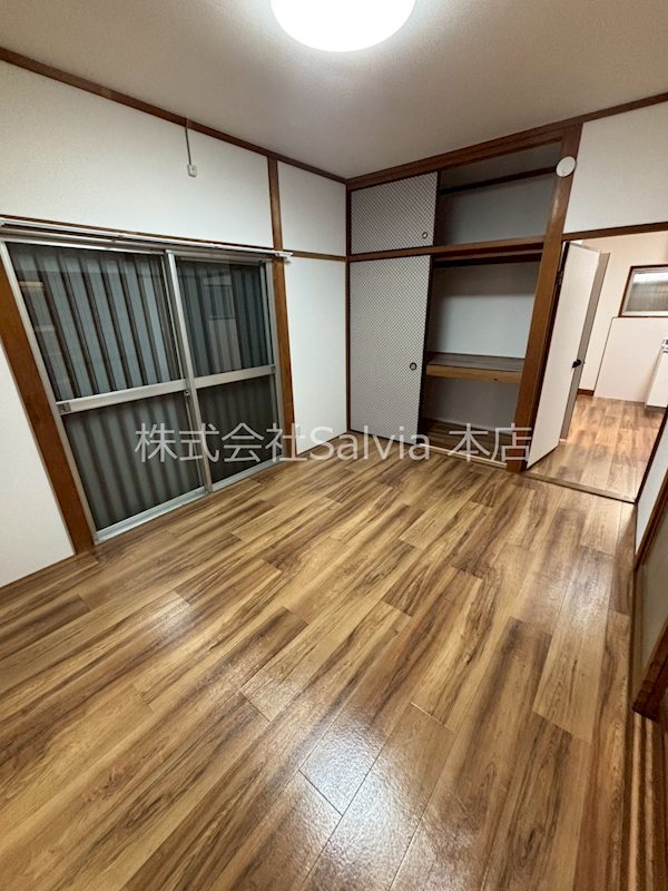 日置荘西町IKKENYA リビング